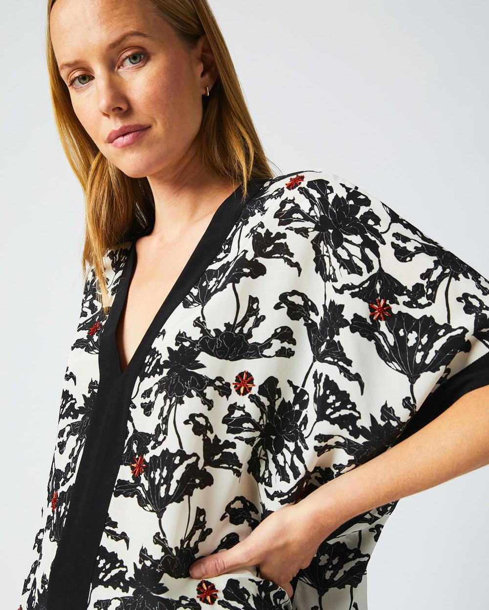 Women Banded Kaftan Blouse Black/white | Billy Reid Tops
