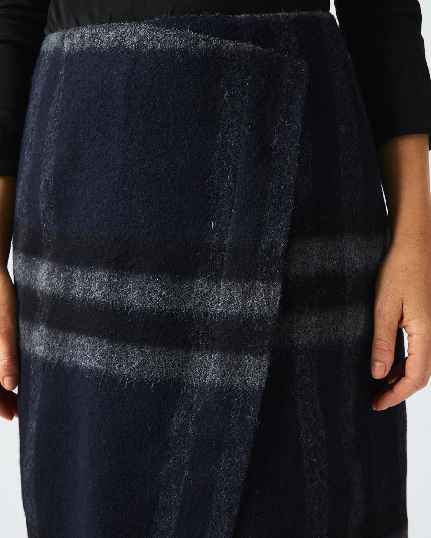 Women Blanket Wrap Skirt Black/grey | Billy Reid Bottoms