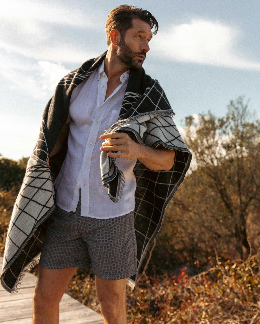 Women Pelican Blanket Black / Natural | Billy Reid Accessories