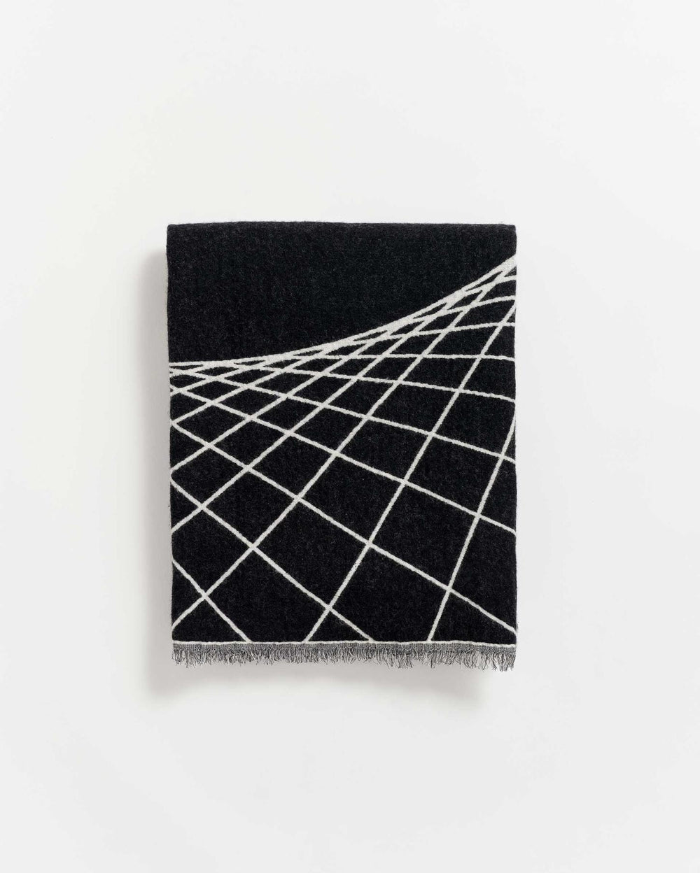 Women Pelican Blanket Black / Natural | Billy Reid Accessories