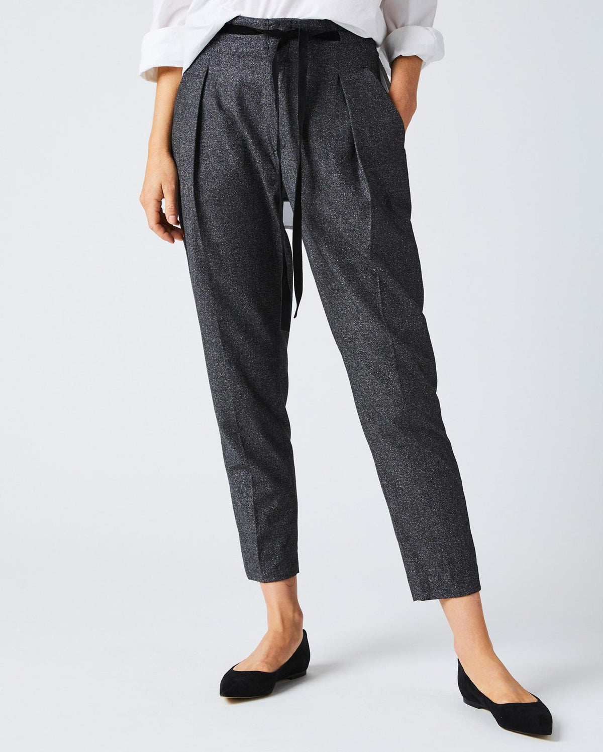 Women Tapered Pleat Pant Charcoal | Billy Reid Bottoms