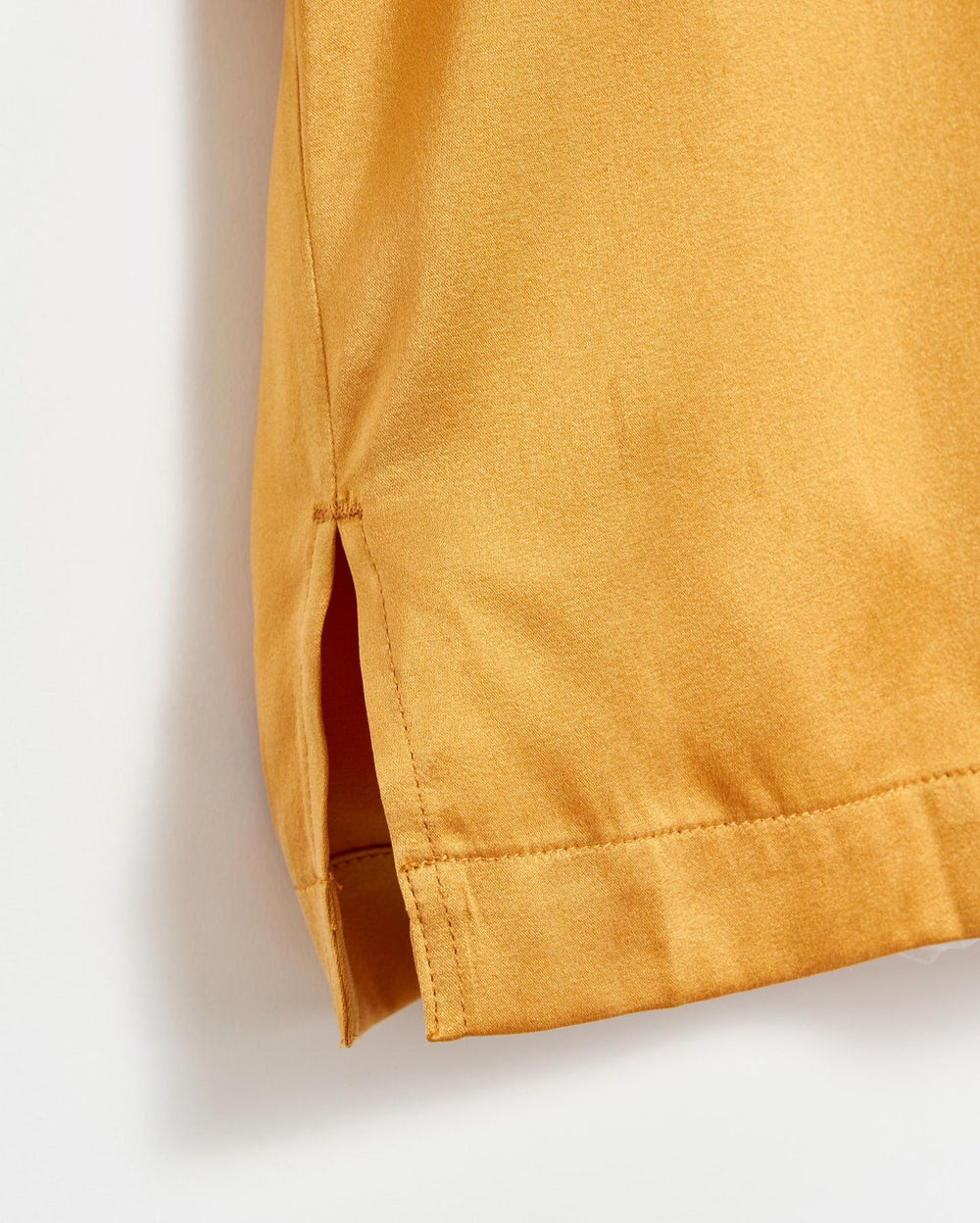 Women V Pleat Blouse Amber Gold | Billy Reid Tops